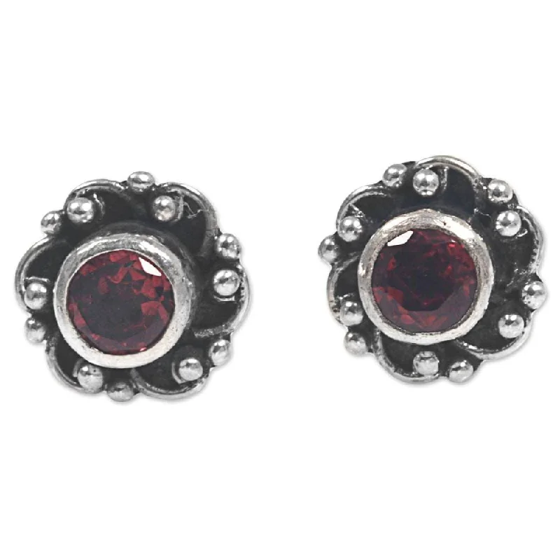 Handmade Sterling Silver 'Little Happiness in Red' Garnet Earrings (Indonesia) - 0.3L*0.3W