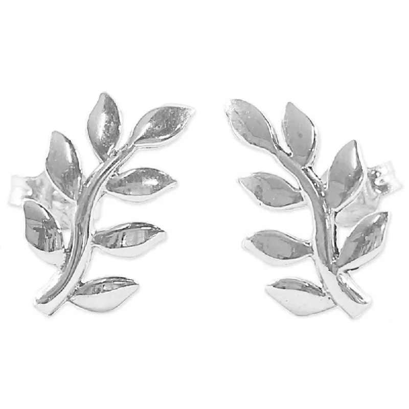 NOVICA Sterling Silver 'Peaceful Leaves' Earrings - 0.6*0.4