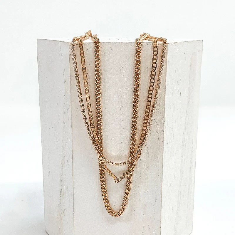 Layered Chain and Rhinestone Necklace in Gold