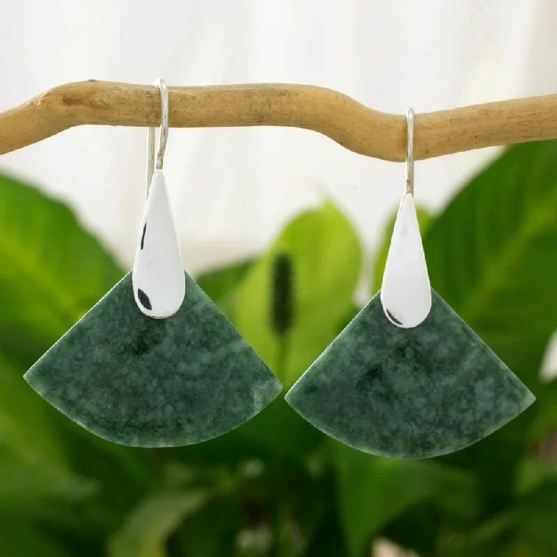 NOVICA Handmade Sterling Silver 'Cool Green Fan' Jade Earrings (Guatemala) - 1.7*1.2