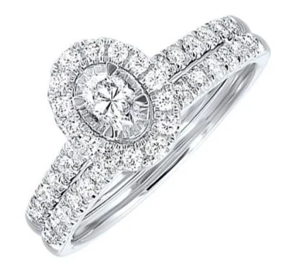 Classy Oval Diamond Engagement Ring and Wedding Band Set