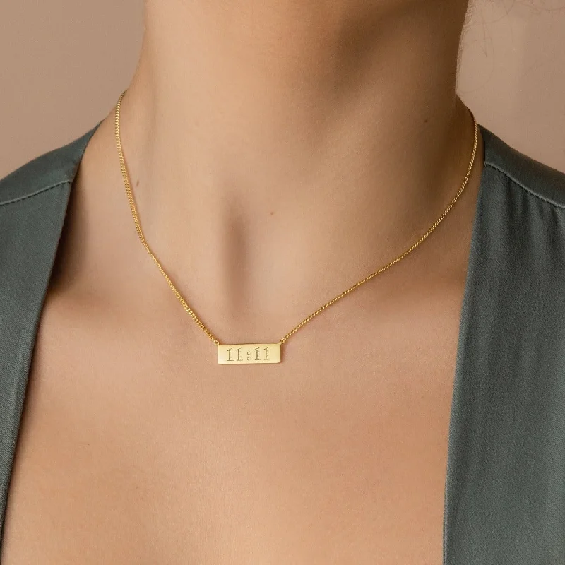 Dainty Bar Name Necklace